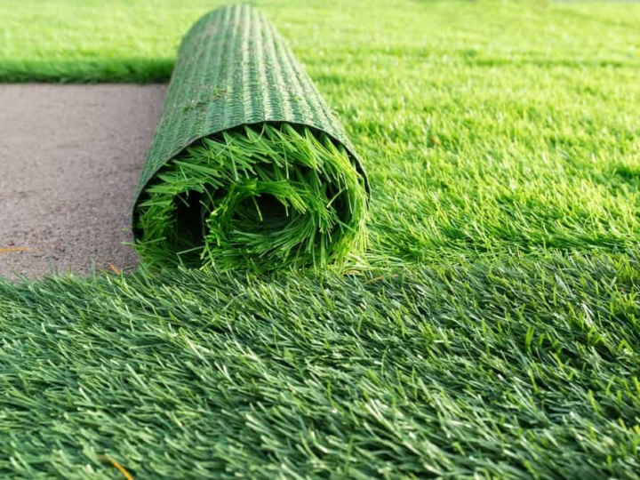 What are the advantage and disadvantages of artificial grass?