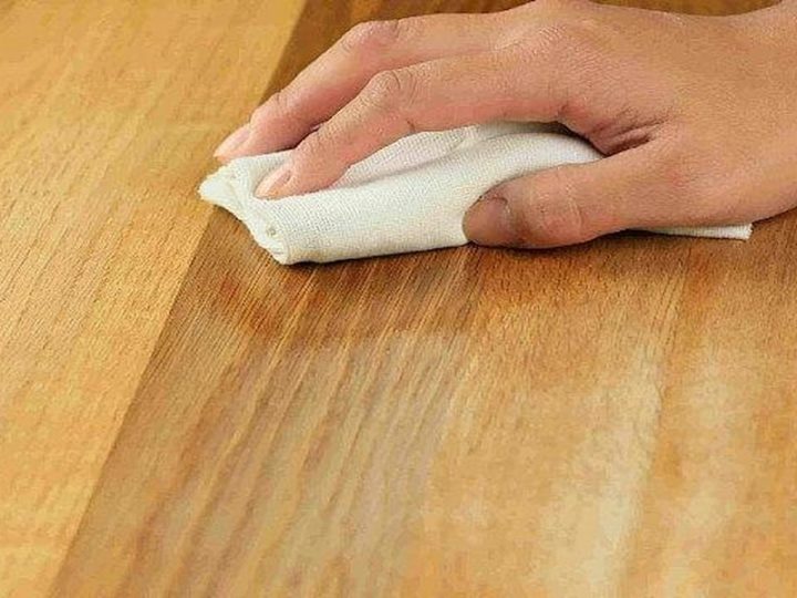 Furniture polishing technique and DIY tips