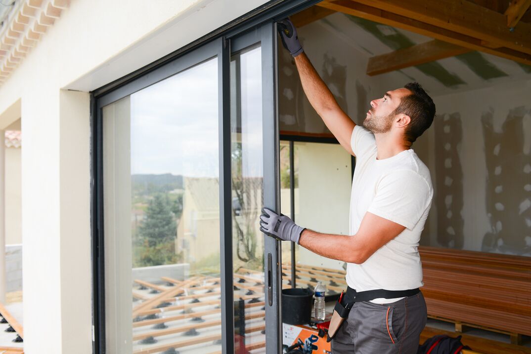 Ask these 5 questions before hiring a patio door contractor