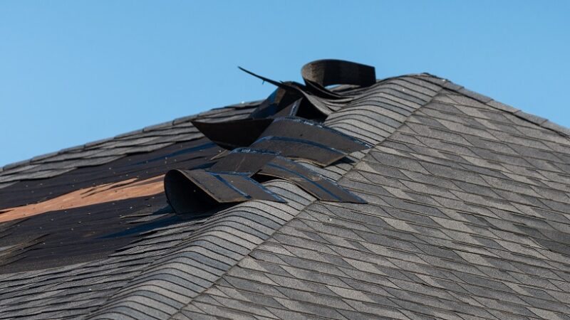 What to Expect From a Reliable Storm Damage Roofing Company