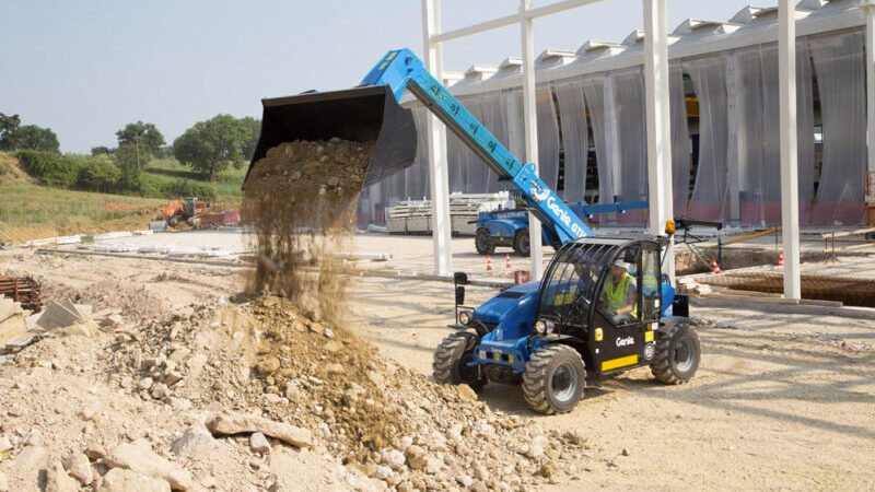 Heavy Lift Telehandler Hire: How to Ensure Safety and Compliance on Your Worksite
