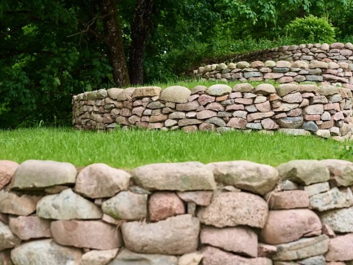 The Aesthetic Appeal of Using Native Rocks for Retaining Walls